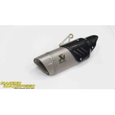 Pô AKRAPOVIC R1 Titan Replica